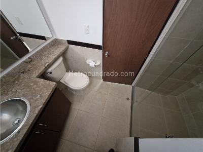 Apartamento de 2 alcobas en venta en El Poblado Castropol, Medellín, 63 m² · foto 16 de 20