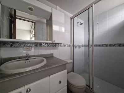 Apartamento en venta en Laureles Las Acacias, Medellín · foto 14 de 20