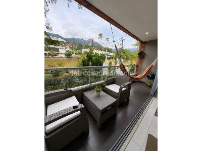 Apartamento de 3 alcobas en venta en Cumbres, Envigado, 98 m² · foto 2 de 13