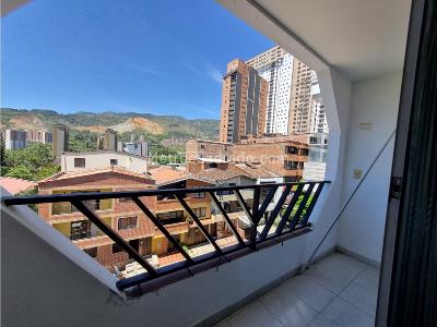 Apartamento de 3 alcobas en venta en Cabañitas, Bello, 97 m² · foto 3 de 20