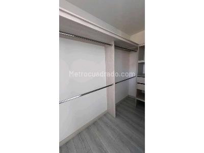 Apartamento de 3 alcobas en venta en Los Colores Noroccidente, Medellín, 76 m² · foto 10 de 20