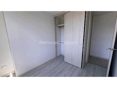 Apartamento de 3 alcobas en venta en Los Colores Noroccidente, Medellín, 76 m² · foto 12 de 20