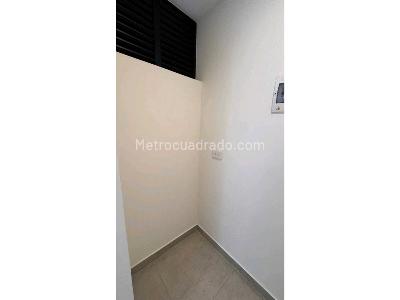 Apartamento de 3 alcobas en venta en Los Colores Noroccidente, Medellín, 76 m² · foto 3 de 20