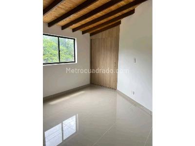 Apartamento de 3 alcobas en venta en La America / Danubio, Medellín, 77 m² · foto 13 de 20