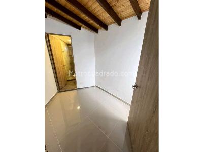 Apartamento de 3 alcobas en venta en La America / Danubio, Medellín, 77 m² · foto 18 de 20