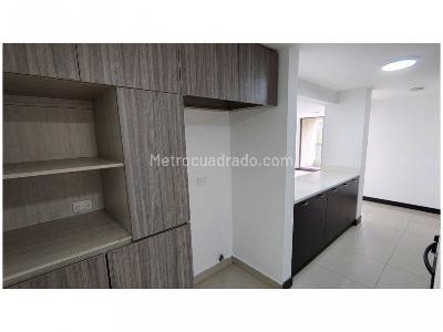 Apartamento de 4 alcobas en venta en Loma De Los Bernal, Medellín, 99 m² · foto 9 de 20