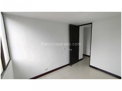 Apartamento de 4 alcobas en venta en Loma De Los Bernal, Medellín, 99 m² · foto 12 de 20