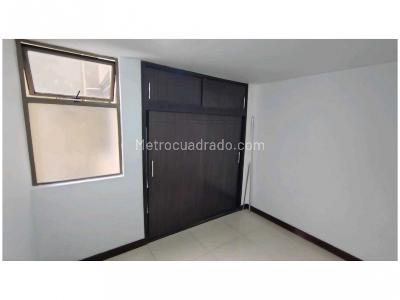 Apartamento de 4 alcobas en venta en Loma De Los Bernal, Medellín, 99 m² · foto 13 de 20