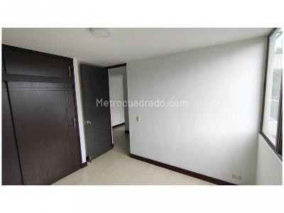 Apartamento de 4 alcobas en venta en Loma De Los Bernal, Medellín, 99 m² · foto 16 de 20