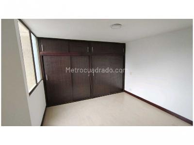 Apartamento de 4 alcobas en venta en Loma De Los Bernal, Medellín, 99 m² · foto 17 de 20