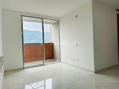 Apartamento de 3 alcobas en venta en Niquia, Bello, 54 m² · foto 4 de 16