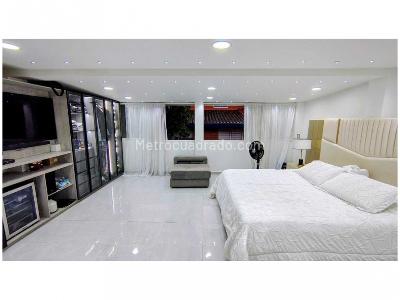 Casa de 3 alcobas en venta en Loma De Los Bernal, Medellín, 228 m² · foto 15 de 20