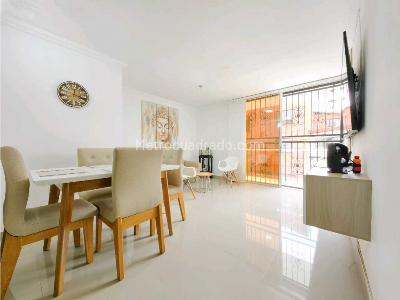 Apartamento de 3 alcobas en venta en Calasanz, Medellín, 91 m² · foto 2 de 20