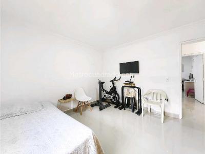 Apartamento de 3 alcobas en venta en Calasanz, Medellín, 91 m² · foto 12 de 20