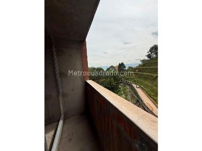 Apartamento en venta en Maria Auxiliadora, Medellín · foto 4 de 13