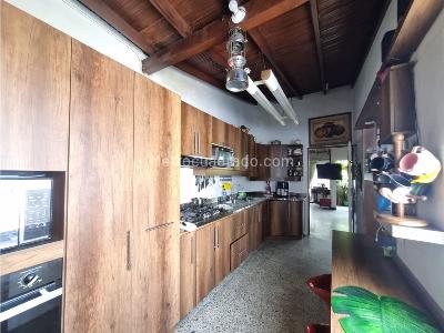 Apartamento de 3 alcobas en venta en Colores Estadio, Medellín, 114 m² · foto 9 de 20