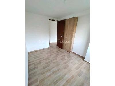 Apartamento en venta en Loma De Los Bernal, Medellín · foto 8 de 20