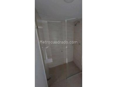 Apartamento en venta en Loma De Los Bernal, Medellín · foto 16 de 20