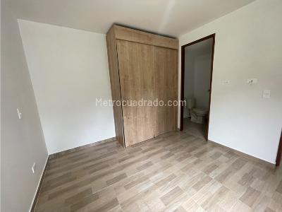 Apartamento en venta en Loma De Los Bernal, Medellín · foto 19 de 20