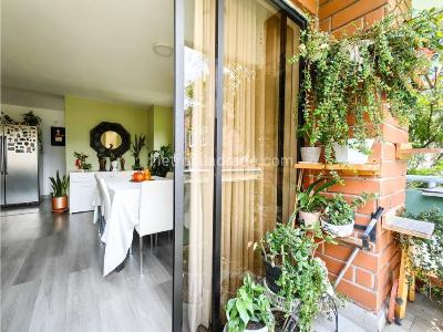 Apartamento de 3 alcobas en venta en Conquistadores, Medellín, 115 m² · foto 2 de 20