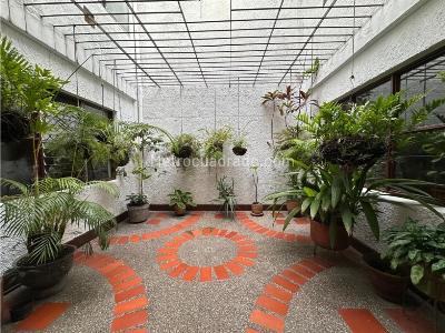 Casa de 4 alcobas en venta en Simon Bolivar, Medellín, 270 m² · foto 4 de 14