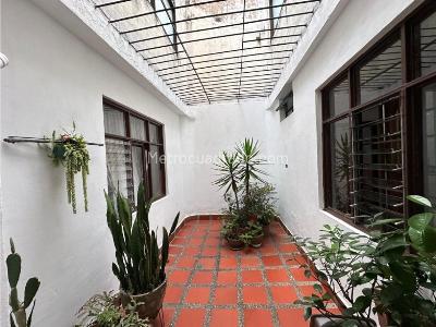Casa de 4 alcobas en venta en Simon Bolivar, Medellín, 270 m² · foto 12 de 14