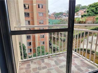 Apartamento de 3 alcobas en venta en Navarra Bello, Bello, 54 m² · foto 17 de 20