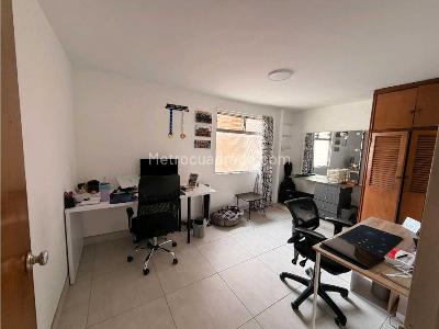 Apartamento de 4 alcobas en venta en Conquistadores, Medellín, 147 m² · foto 11 de 20