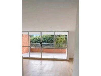 Apartamento de 2 alcobas en venta en San Jose, Sabaneta, 115 m² · foto 5 de 20