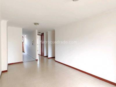 Apartaestudio en venta en Laureles, Medellín, 51 m² · foto 2 de 20