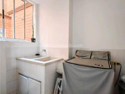 Apartamento de 3 alcobas en venta en Laureles, Medellín, 132 m² · foto 11 de 20