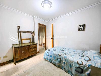 Apartamento de 3 alcobas en venta en Laureles, Medellín, 132 m² · foto 20 de 20