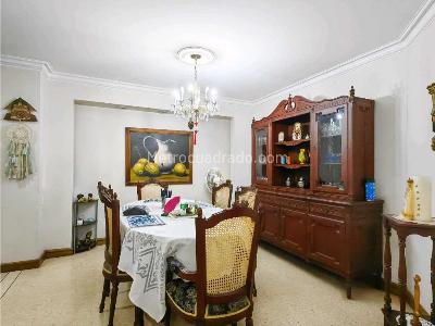 Apartamento de 3 alcobas en venta en Laureles, Medellín, 132 m² · foto 3 de 20