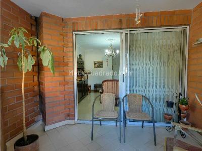 Apartamento de 3 alcobas en venta en Laureles, Medellín, 132 m² · foto 8 de 20