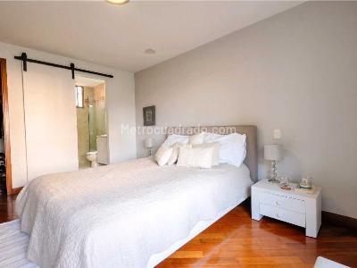 Apartamento de 3 alcobas en venta en El Tesoro, Medellín, 111 m² · foto 18 de 20