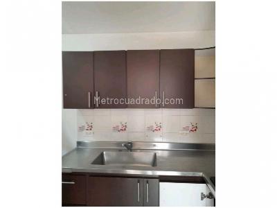 Apartamento en venta en Loma De Los Bernal, Medellín · foto 2 de 8