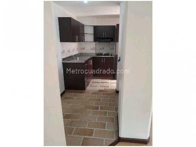 Apartamento en venta en Loma De Los Bernal, Medellín · foto 3 de 8
