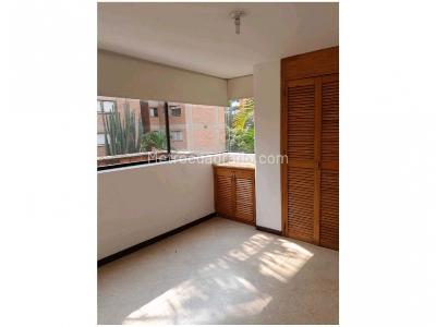 Apartamento en venta en Loma De Los Bernal, Medellín · foto 6 de 8