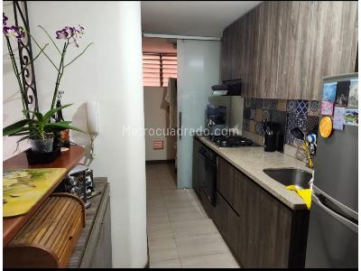 Apartamento en venta en La Almeria, Medellín · foto 5 de 13