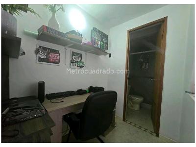 Casa de 3 alcobas en venta en La Mota, Medellín, 80 m² · foto 8 de 18