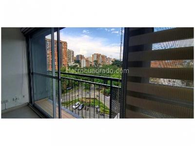 Apartaestudio en venta en Loma De Los Bernal, Medellín, 57 m² · foto 2 de 8
