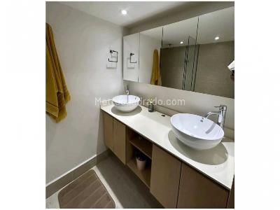 Apartamento en venta en Loma De Los Bernal, Medellín · foto 6 de 8