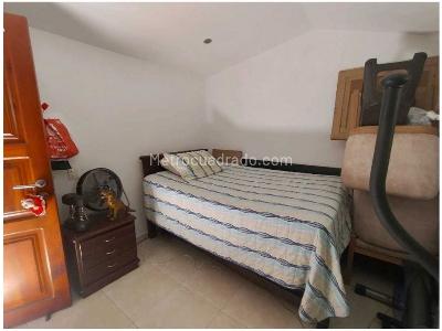 Casa de 3 alcobas en venta en Calasanz, Medellín, 88 m² · foto 17 de 18