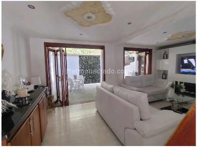 Casa de 3 alcobas en venta en Calasanz, Medellín, 88 m² · foto 5 de 18