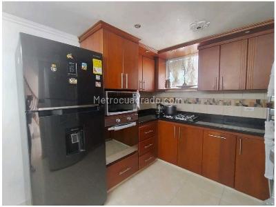 Casa de 3 alcobas en venta en Calasanz, Medellín, 88 m² · foto 9 de 18