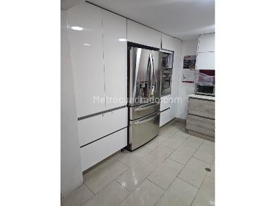 Casa de 4 alcobas en venta en Maria Auxiliadora, Sabaneta, 360 m² · foto 15 de 20