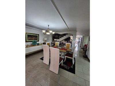 Casa de 4 alcobas en venta en Maria Auxiliadora, Sabaneta, 360 m² · foto 8 de 20