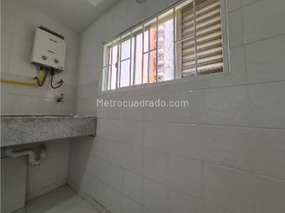 Apartamento de 3 alcobas en venta en Madera, Bello, 58 m² · foto 2 de 17