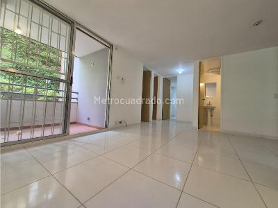 Apartamento de 3 alcobas en venta en Madera, Bello, 58 m² · foto 4 de 17