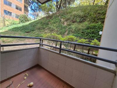 Apartamento de 3 alcobas en venta en Madera, Bello, 58 m² · foto 5 de 17